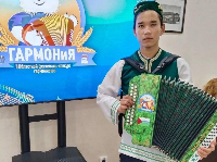 игра на народных инструментах